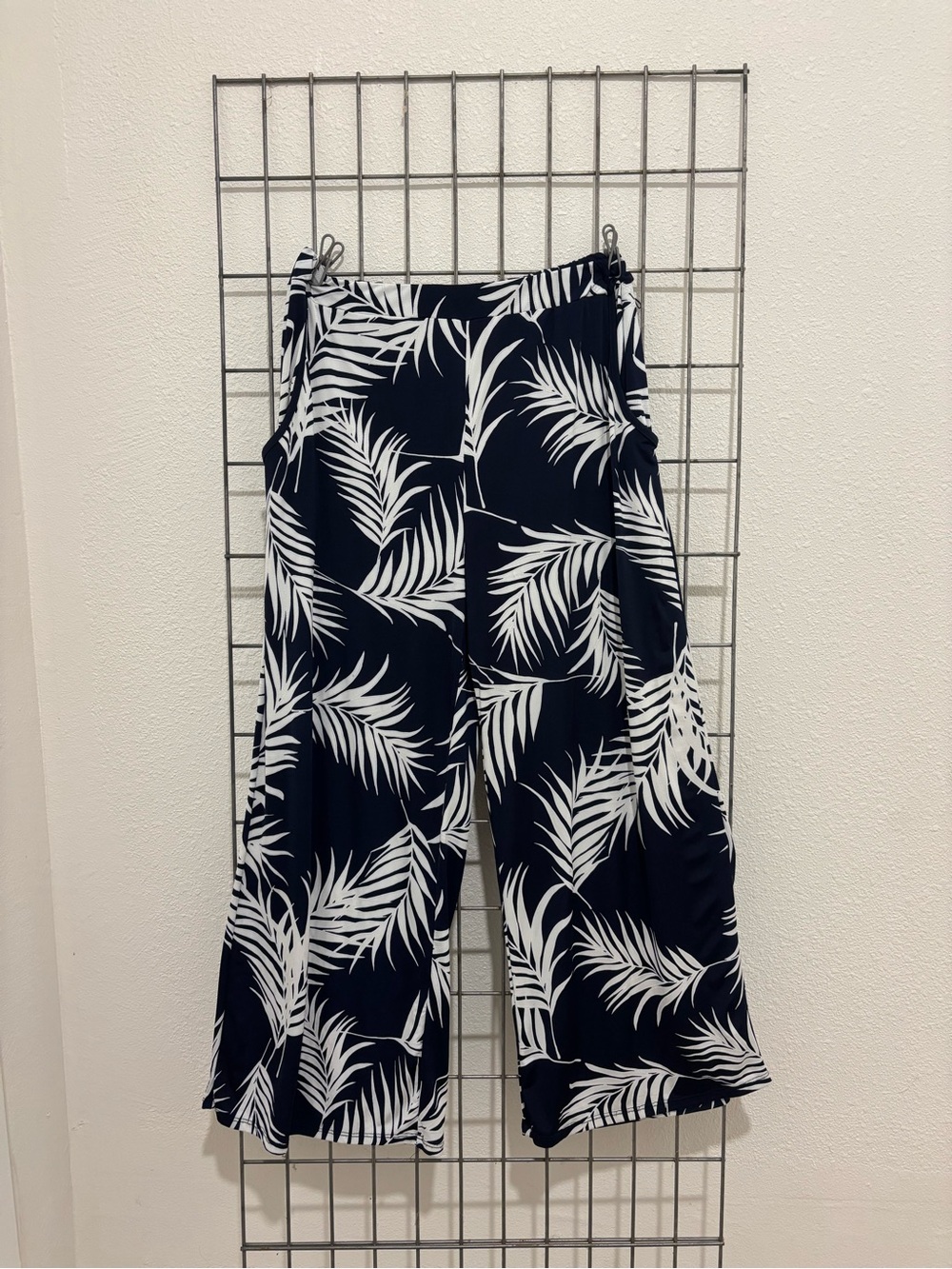 Espresso Navy & White Tropical Print Skirt